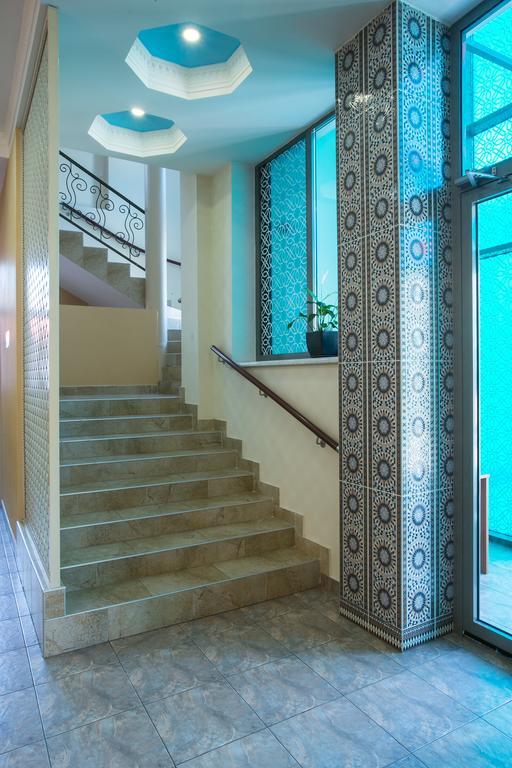 Shah Palace Hotel Бишкек Екстериор снимка