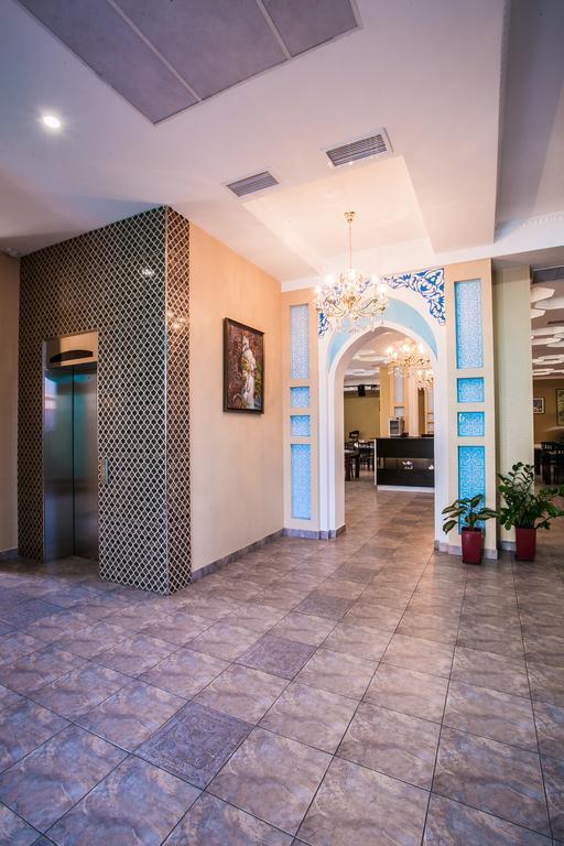 Shah Palace Hotel Бишкек Екстериор снимка